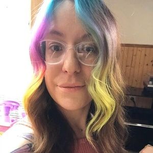 Meet your Posher, Alissa